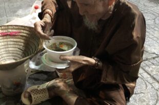 Người trẻ với người vô gia cư