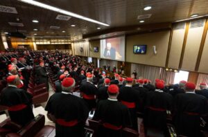 Phiên họp #6: Lời mời gọi đặt Chúa Kitô vào trung tâm, cởi mở với Chúa Thánh Thần, quan tâm đến người nghèo